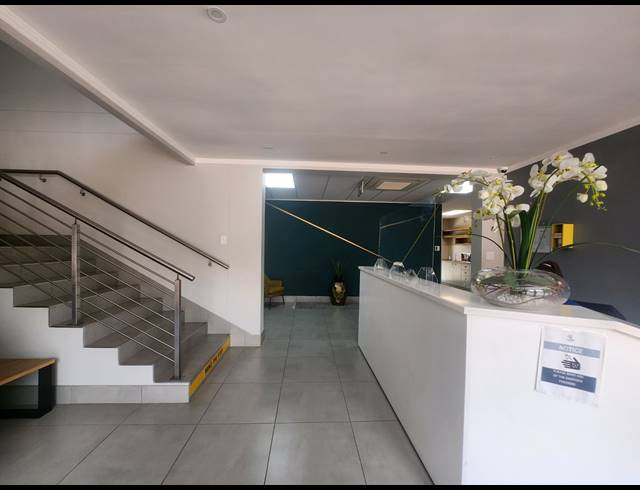 485M² OFFICE TO LET IN VORNA VALLEY